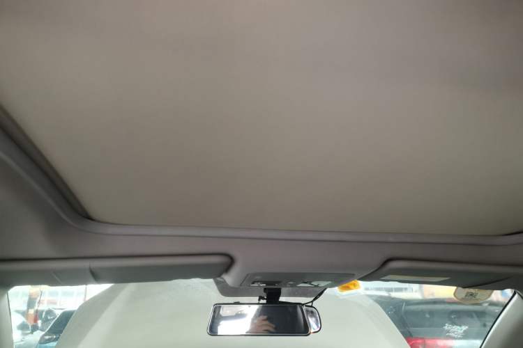 Used Renault Koleos 2014 Revised Version 2.0L Two-Wheel Drive Fashion Edition Headliner