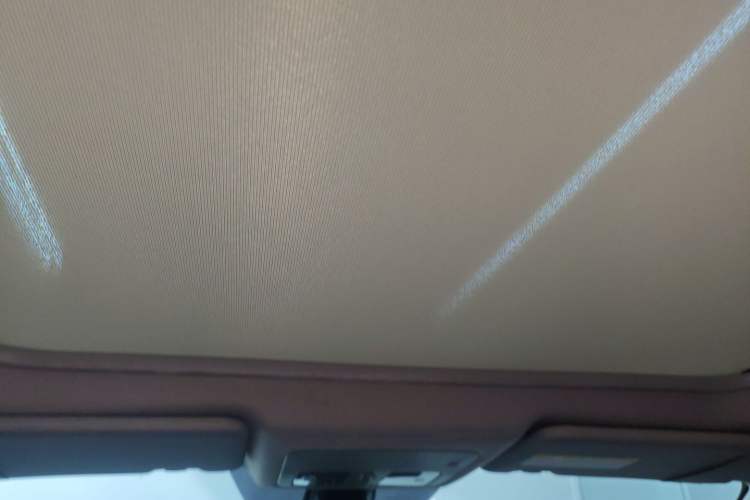 Used Renault Koleos 2014 Revised Version 2.5L Two-Wheel Drive Comfort Edition Headliner
