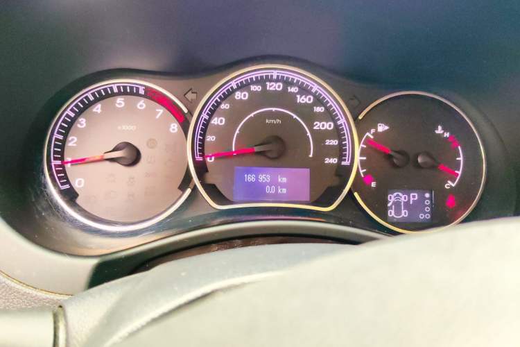Used Renault Koleos 2014 Revised Version 2.0L Two-Wheel Drive Fashion Edition Instrument Cluster