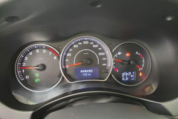 Used Renault Koleos 2014 Revised Version 2.0L Two-Wheel Drive Fashion Edition Instrument Cluster