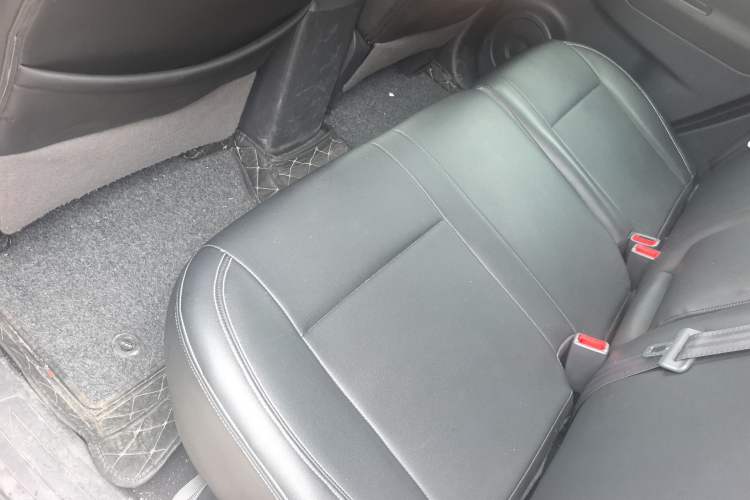 Used Renault Koleos 2014 2.0L Two-Wheel Drive Fashion Edition Interior 1
