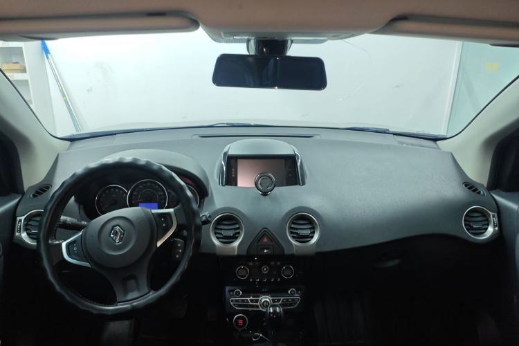 Used Renault Koleos 2014 Revised Version 2.5L Two-Wheel Drive Comfort Edition Interior 2