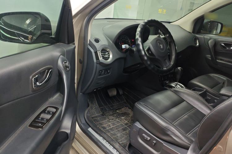 Used Renault Koleos 2014 Revised Version 2.5L Two-Wheel Drive Comfort Edition Interior 3