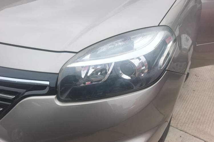 Used Renault Koleos 2014 2.0L Two-Wheel Drive Fashion Edition Left Front Headlight