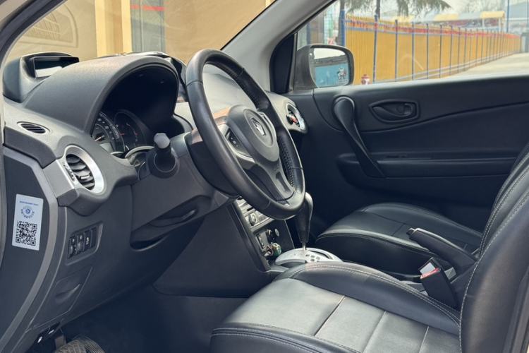 Used Renault Koleos 2014 Revised Version 2.0L Two-Wheel Drive Smart Enjoyment Edition Left Front Seat
