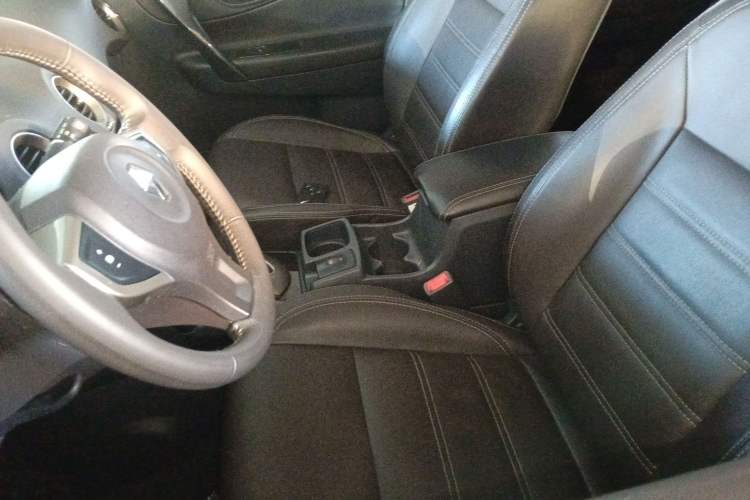 Used Renault Koleos 2014 2.0L Two-Wheel Drive Comfort Edition Left Front Seat