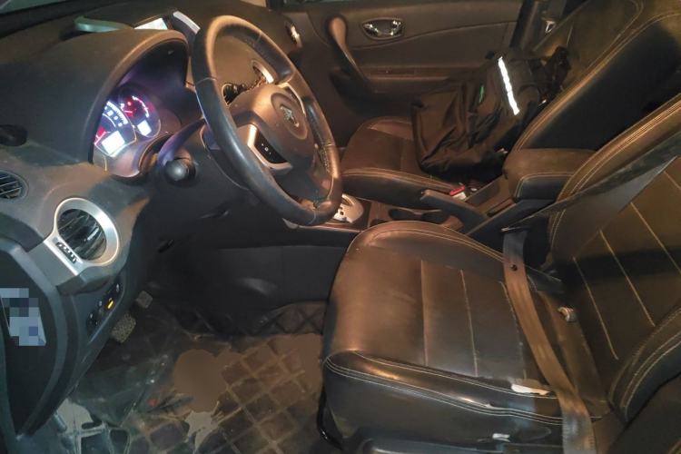 Used Renault Koleos 2014 Revised Version 2.0L Two-Wheel Drive Fashion Edition Left Front Seat