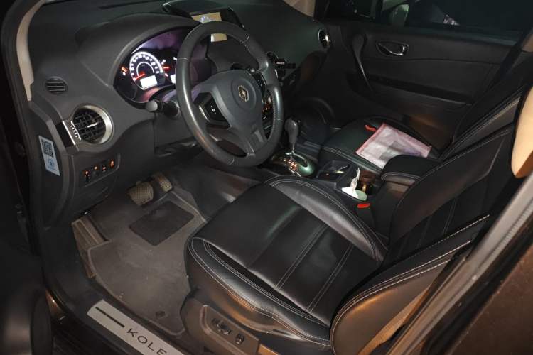Used Renault Koleos 2014 2.5L 4x4 Comfort Edition Left Front Seat