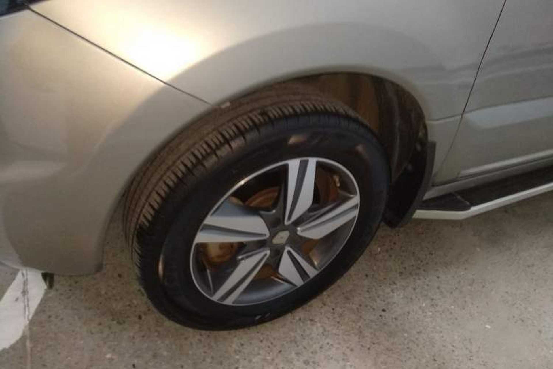 Used Renault Koleos 2014 2.0L Two-Wheel Drive Comfort Edition Left Front Wheel Hub