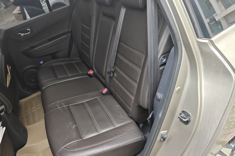 Used Renault Koleos 2014 Revised Version 2.5L Two-Wheel Drive Comfort Edition Left Rear Seat
