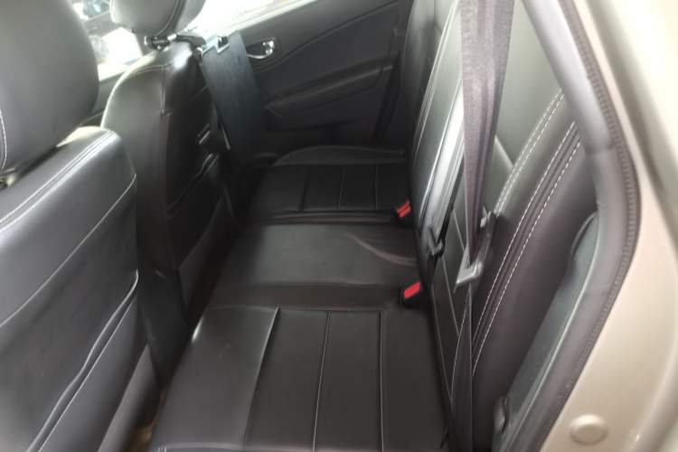 Used Renault Koleos 2014 Revised Version 2.0L Two-Wheel Drive Fashion Edition Left Rear Seat