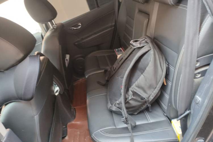 Used Renault Koleos 2014 2.0L Two-Wheel Drive Comfort Edition Left Rear Seat