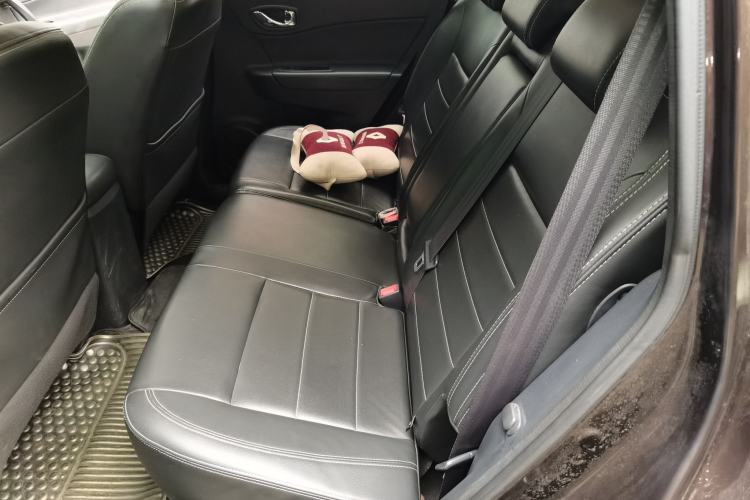 Used Renault Koleos 2014 Revised Version 2.0L Two-Wheel Drive Fashion Edition Left Rear Seat