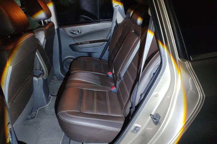 Used Renault Koleos 2014 Revised Version 2.0L Two-Wheel Drive Fashion Edition Left Rear Seat