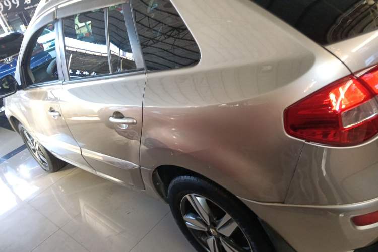Used Renault Koleos 2014 2.0L Two-Wheel Drive Comfort Edition Left Side