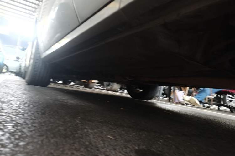 Used Renault Koleos 2014 Revised Version 2.0L Two-Wheel Drive Fashion Edition Left Side Sill