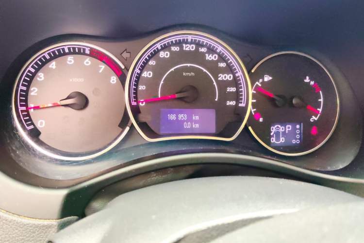 Used Renault Koleos 2014 Revised Version 2.0L Two-Wheel Drive Fashion Edition Odometer Close Up