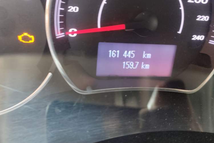 Used Renault Koleos 2014 2.0L Two-Wheel Drive Comfort Edition Odometer Close Up
