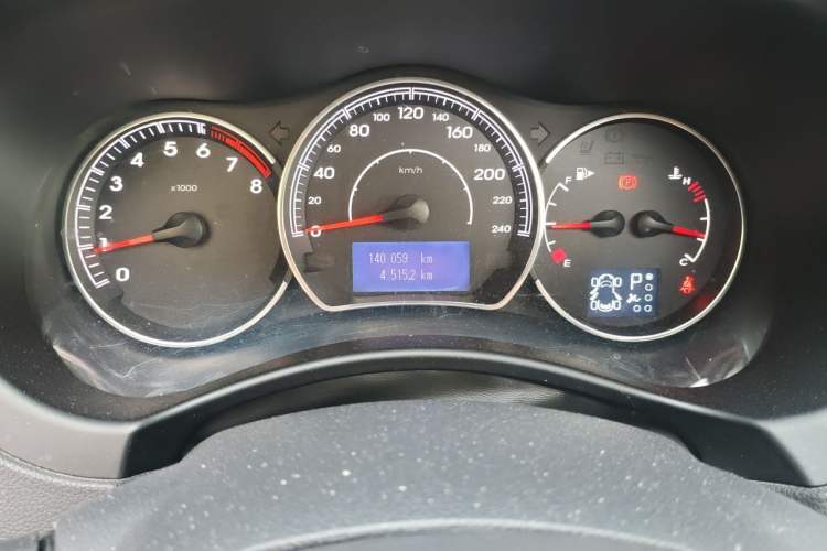 Used Renault Koleos 2014 Revised Version 2.0L Two-Wheel Drive Fashion Edition Odometer Close Up