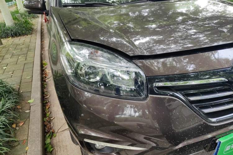 Used Renault Koleos 2014 Revised Version 2.0L Two-Wheel Drive Fashion Edition Right Front Headlight
