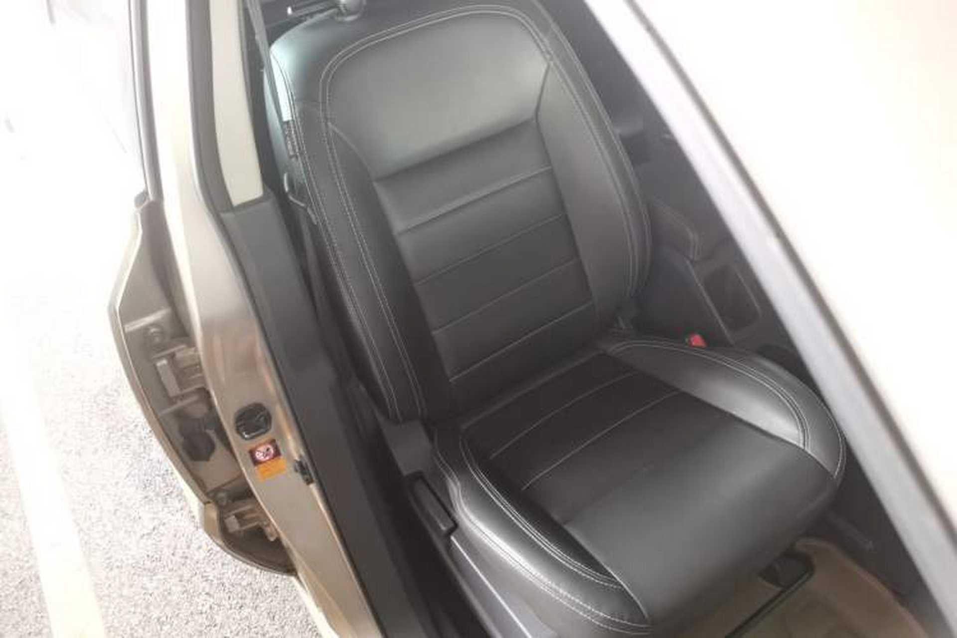 Used Renault Koleos 2014 Revised Version 2.0L Two-Wheel Drive Fashion Edition Right Front Seat