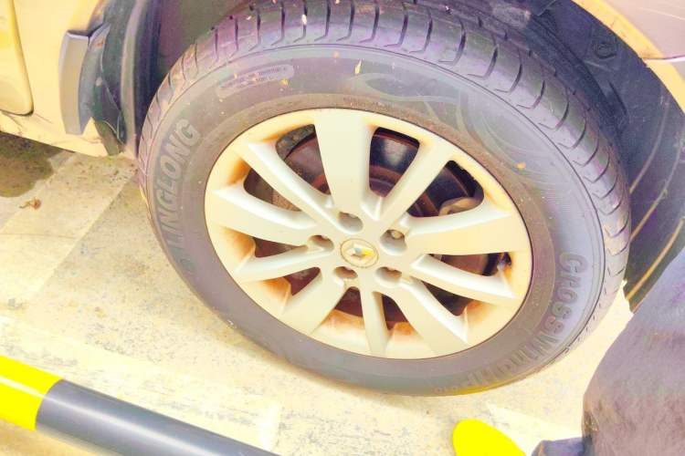 Used Renault Koleos 2014 Revised Version 2.0L Two-Wheel Drive Fashion Edition Right Front Wheel Hub