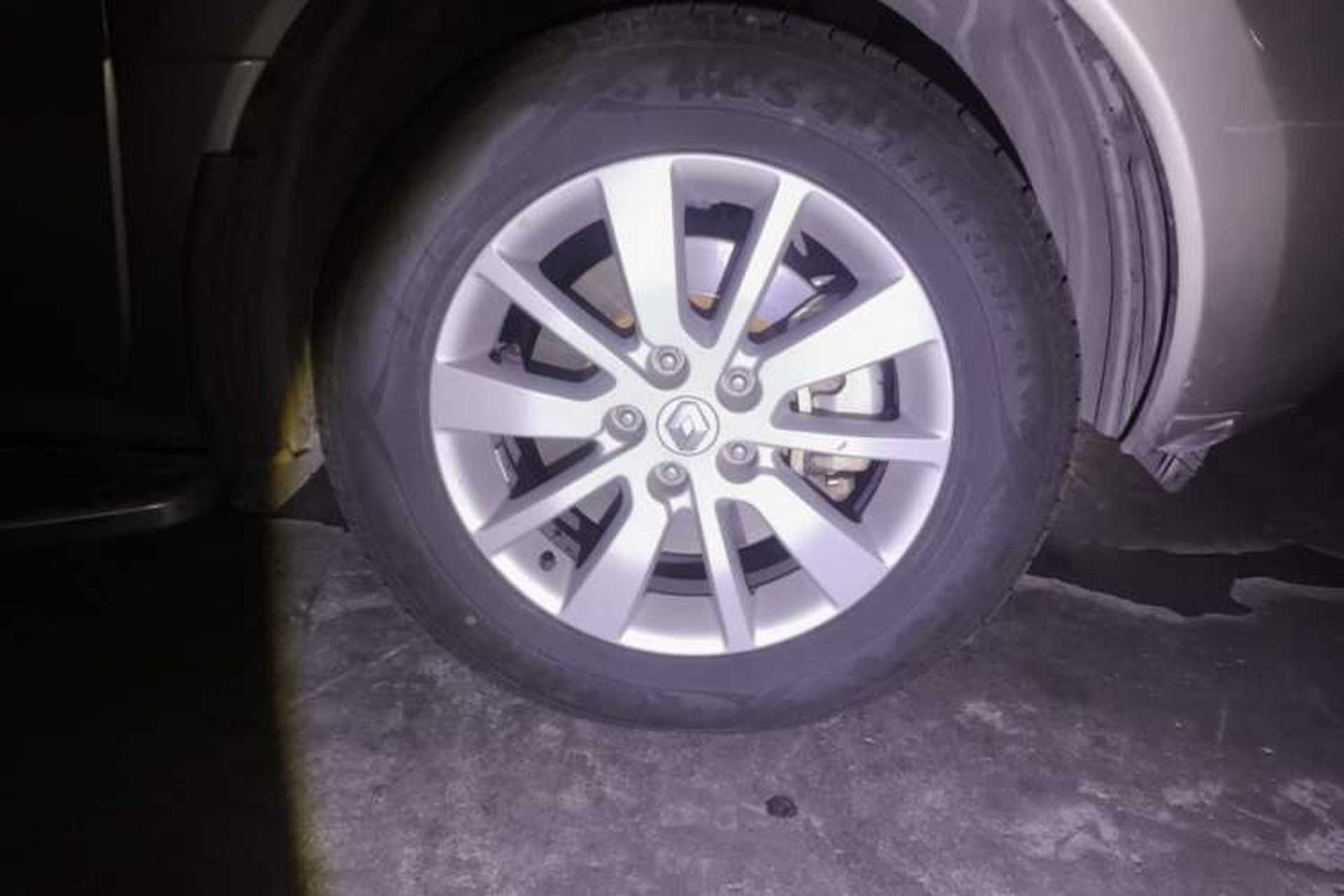 Used Renault Koleos 2014 2.0L Two-Wheel Drive Fashion Edition Right Front Wheel Hub