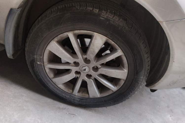 Used Renault Koleos 2014 2.0L Two-Wheel Drive Fashion Edition Right Front Wheel Hub