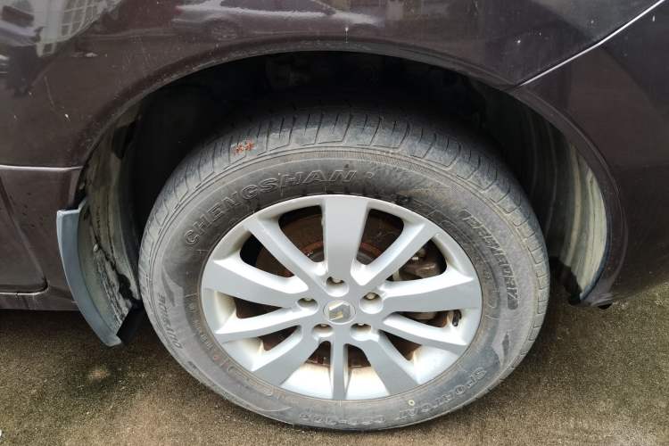 Used Renault Koleos 2014 Revised Version 2.0L Two-Wheel Drive Fashion Edition Right Front Wheel Hub