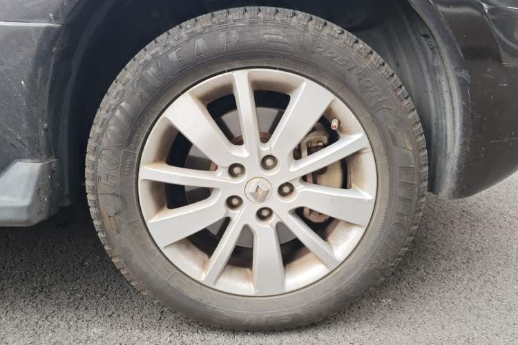 Used Renault Koleos 2014 Revised Version 2.0L Two-Wheel Drive Fashion Edition Right Front Wheel Hub