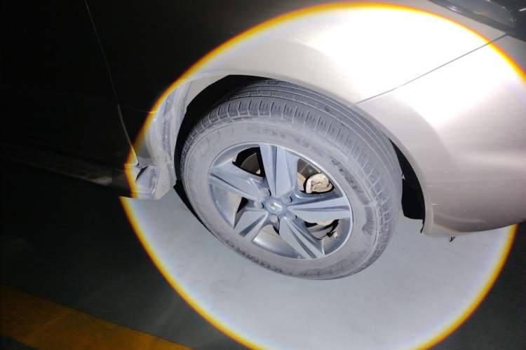Used Renault Koleos 2014 Revised Version 2.0L Two-Wheel Drive Fashion Edition Right Front Wheel Hub