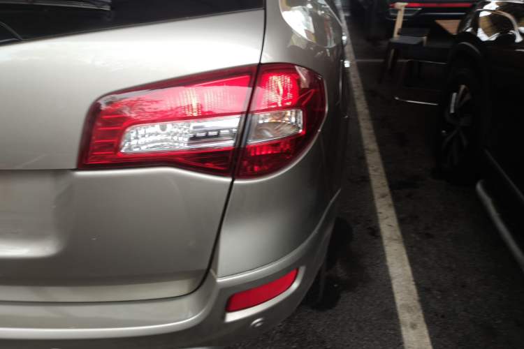 Used Renault Koleos 2014 Revised Version 2.0L Two-Wheel Drive Fashion Edition Right Rear Taillight