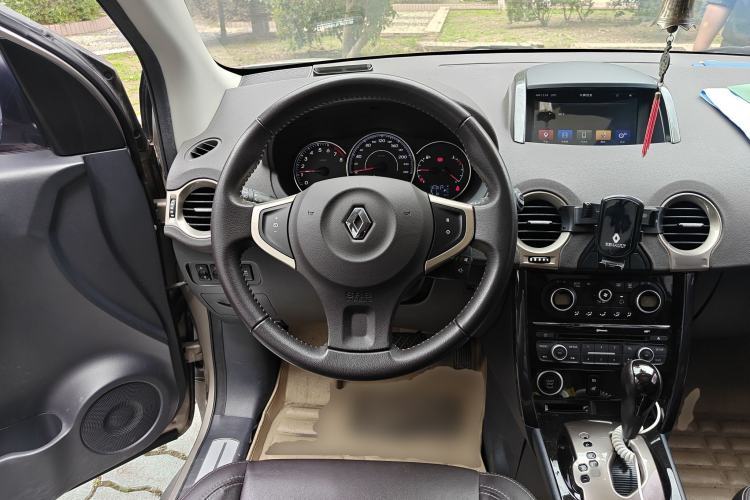 Used Renault Koleos 2014 Revised Version 2.5L Two-Wheel Drive Comfort Edition Steering Wheel