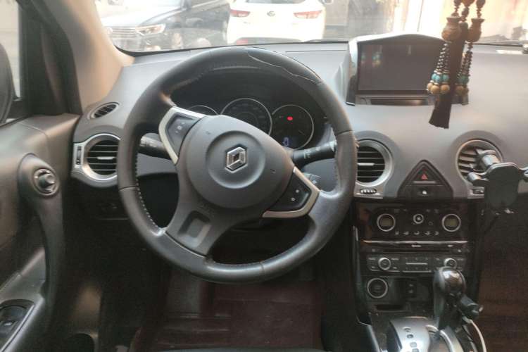 Used Renault Koleos 2014 2.0L Two-Wheel Drive Comfort Edition Steering Wheel