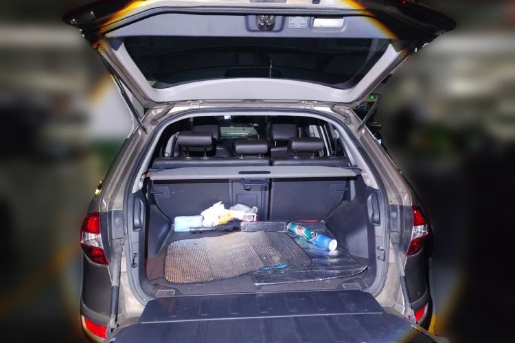 Used Renault Koleos 2014 Revised Version 2.0L Two-Wheel Drive Fashion Edition Trunk