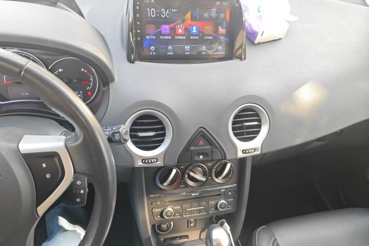 Used Renault Koleos 2014 Revised Version 2.0L Two-Wheel Drive Standard Edition Audio And AC Panel