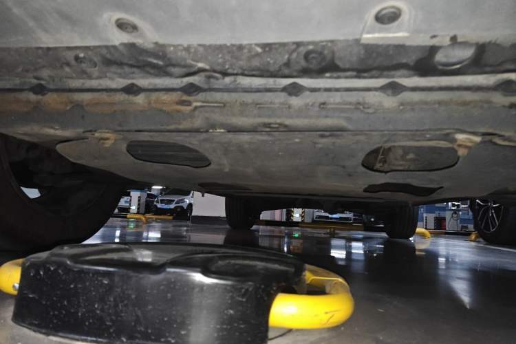 Used Renault Koleos 2014 2.5L 4x4 Comfort Edition Chassis Front