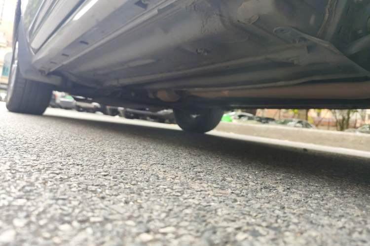 Used Renault Koleos 2014 2.5L Two-Wheel Drive Comfort Edition Chassis Rear Left