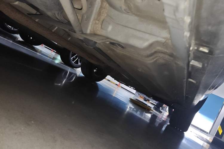 Used Renault Koleos 2014 2.5L 4x4 Comfort Edition Chassis Rear Right