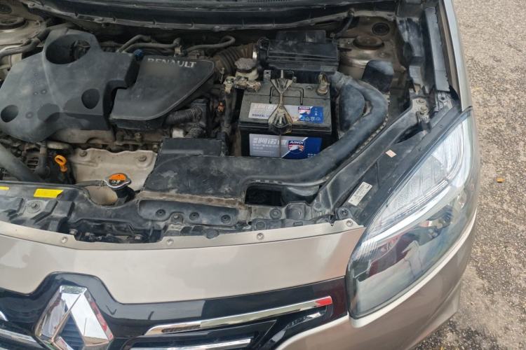 Used Renault Koleos 2014 2.5L Two-Wheel Drive Comfort Edition Engine Bay Left