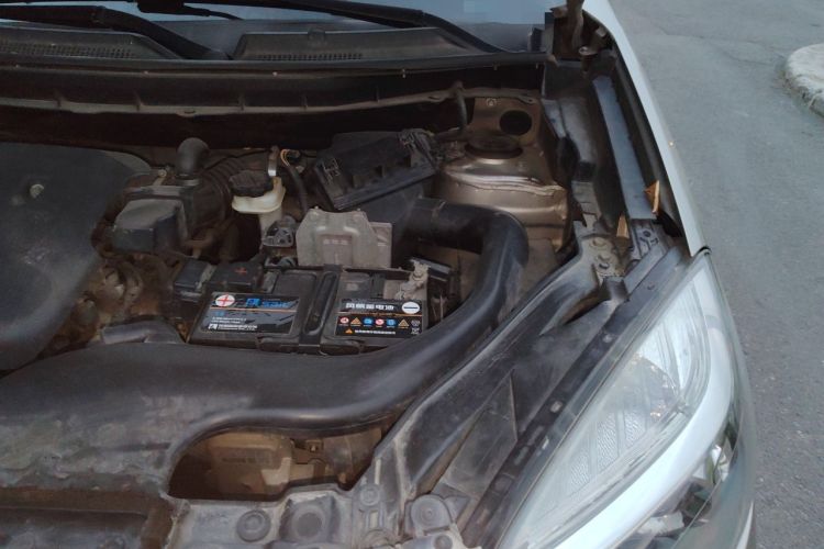 Used Renault Koleos 2014 Revised Version 2.0L Two-Wheel Drive Fashion Edition Engine Bay Left
