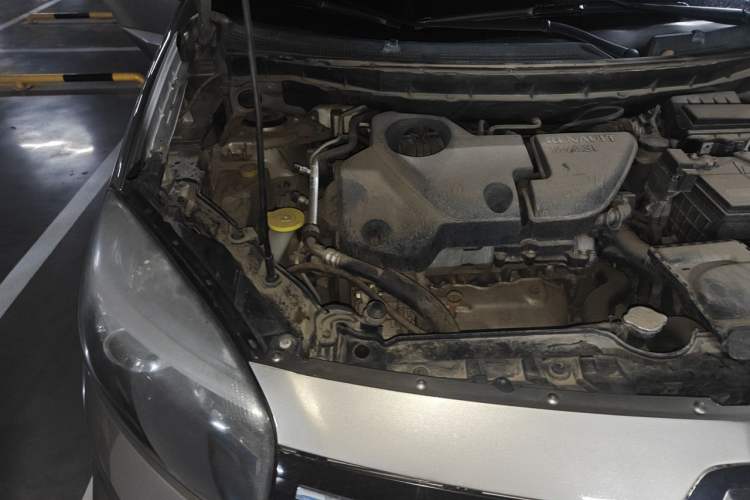 Used Renault Koleos 2014 2.5L 4x4 Comfort Edition Engine Bay Right