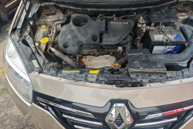 Used Renault Koleos 2014 2.5L Two-Wheel Drive Comfort Edition Engine Bay Right
