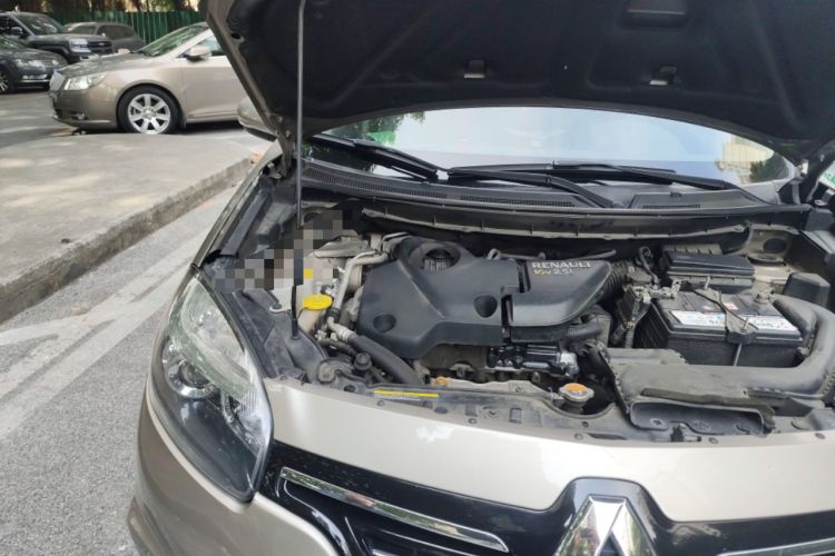 Used Renault Koleos 2014 2.5L Two-Wheel Drive Comfort Edition Engine Bay Right