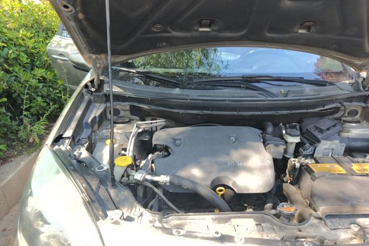 Used Renault Koleos 2014 2.0L Two-Wheel Drive Fashion Edition Engine Bay Right