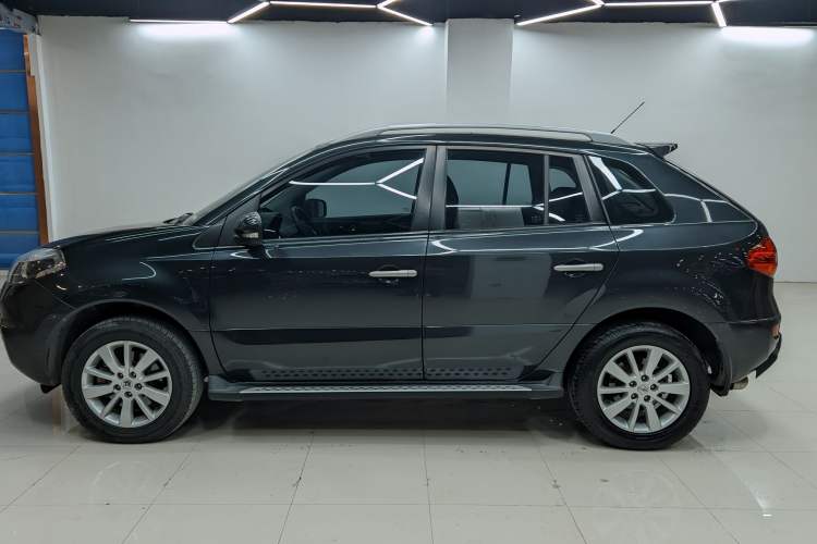 Used Renault Koleos 2014 2.0L Two-Wheel Drive Fashion Edition Exterior 3