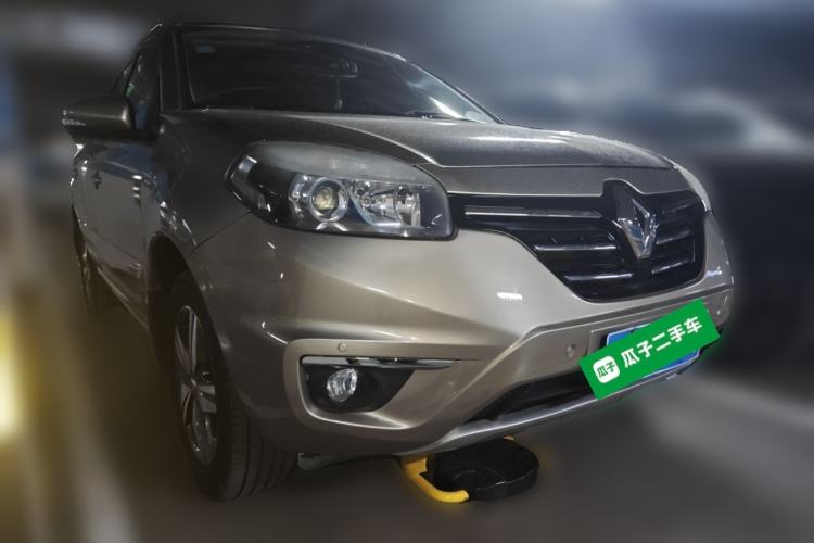 Used Renault Koleos 2014 2.5L 4x4 Comfort Edition Front Right 45 Deg