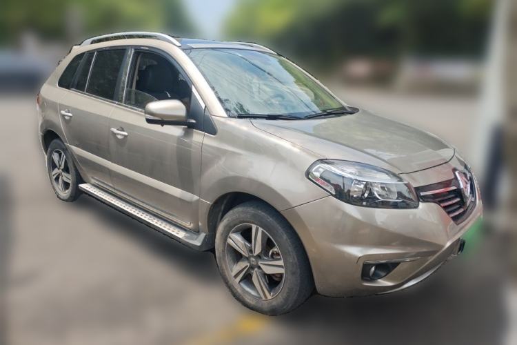 Used Renault Koleos 2014 2.5L Two-Wheel Drive Comfort Edition Front Right 45 Deg