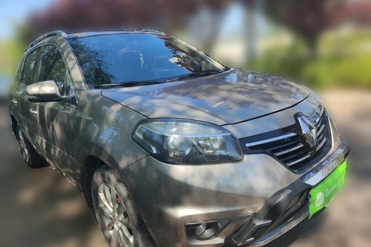 Used Renault Koleos 2014 2.0L Two-Wheel Drive Fashion Edition Front Right 45 Deg