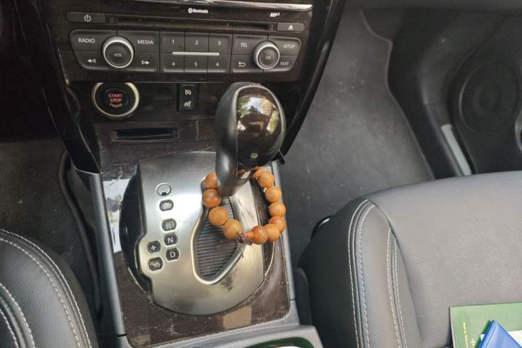Used Renault Koleos 2014 Revised Version 2.5L Two-Wheel Drive Comfort Edition Gear Lever